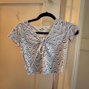 Hollister top
